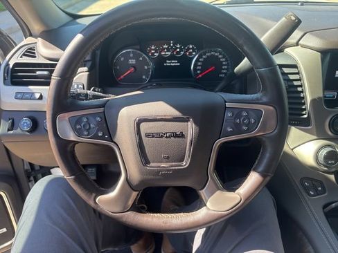 Used 2019 GMC Yukon XL Denali w/ Denali Ultimate Package AWD/4WD image 30