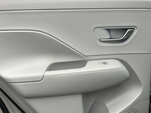 New 2026 Hyundai Kona SEL Premium FWD image 9