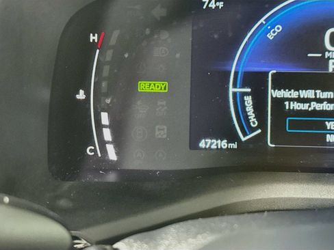 Used 2025 Toyota Camry LE FWD image 9