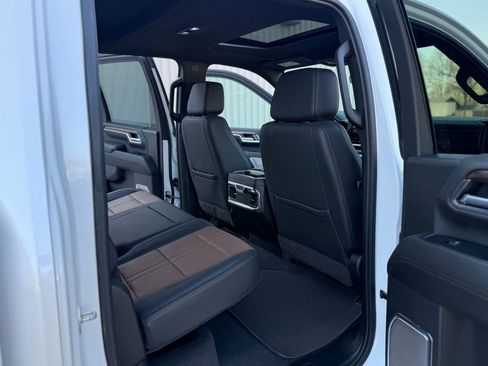 Used 2024 Chevrolet Silverado 2500 High Country w/ Technology Package image 33