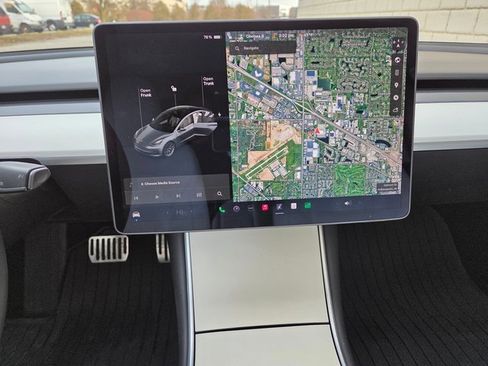 Used 2018 Tesla Model 3 Long Range image 28