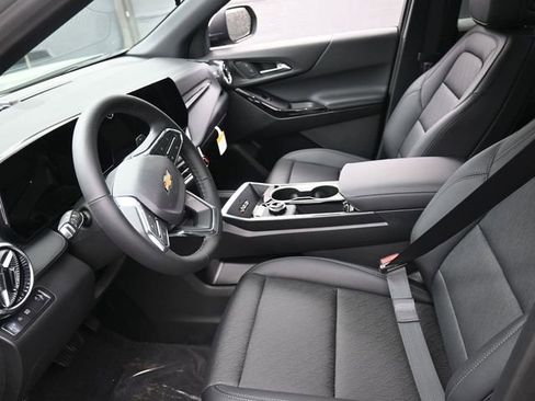 New 2026 Chevrolet Equinox LT w/ Convenience Package II image 8