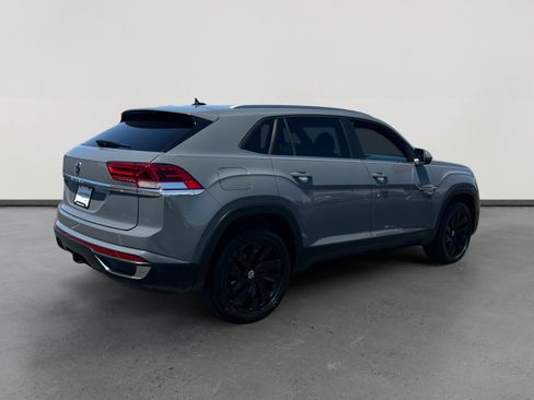 Used 2022 Volkswagen Atlas Cross Sport SE FWD image 5