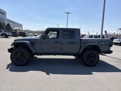 Used 2025 Jeep Gladiator Rubicon AWD/4WD image 11