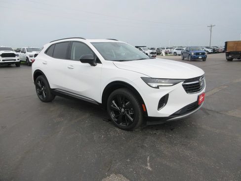 Certified 2022 Buick Envision Essence w/ Sport Touring Package AWD/4WD image 32
