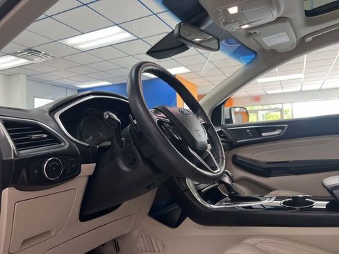 Used 2018 Ford Edge Titanium w/ Equipment Group 302A AWD/4WD image 21