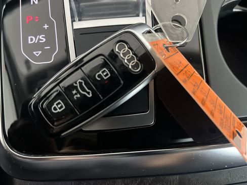 Used 2023 Audi Q7 3.0T Premium image 24