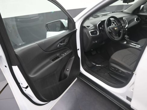 Used 2024 Chevrolet Equinox LT FWD image 10