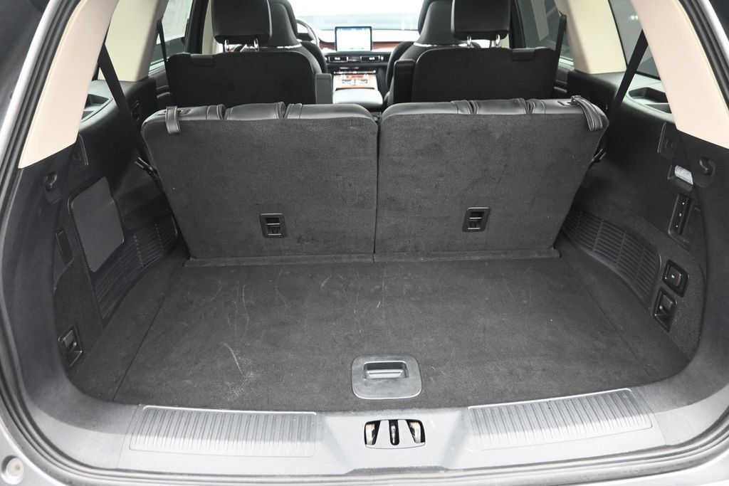 Used 2023 Lincoln Aviator Reserve w/ Equipment Group 201A AWD/4WD image 14