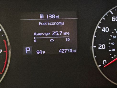 Used 2021 Kia Seltos LX image 8