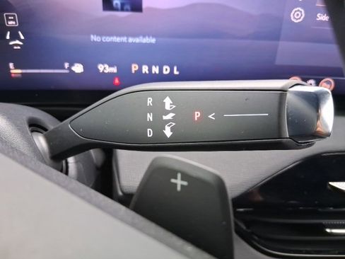 Used 2025 Buick Enclave Sport Touring w/ Power Package image 10