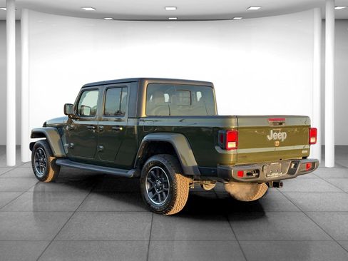 Used 2021 Jeep Gladiator Overland w/ Popular Equipment Package image 5