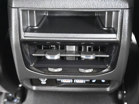 New 2025 Jeep Grand Cherokee Limited w/ Luxury Tech Group II image 30