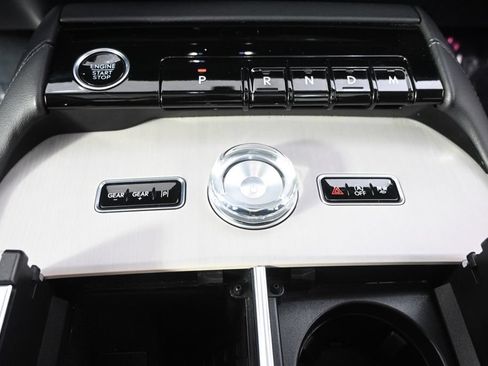 Used 2025 Lincoln Navigator Reserve AWD/4WD image 32