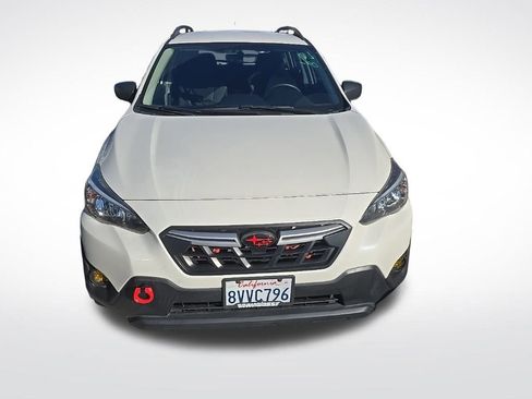 Used 2021 Subaru Crosstrek 2.0i image 3