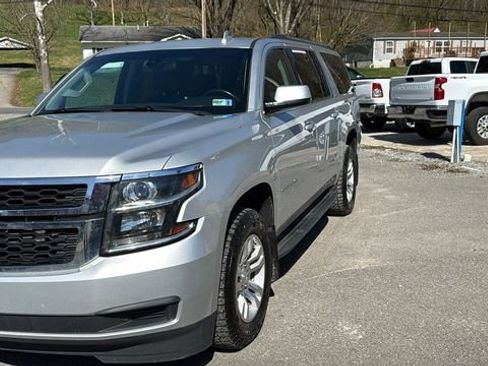 Used 2015 Chevrolet Suburban LS image 11