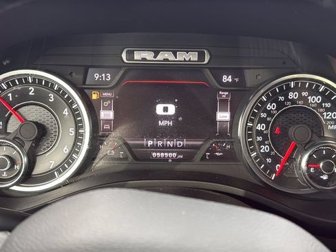 Used 2024 RAM 1500 Laramie AWD/4WD image 14