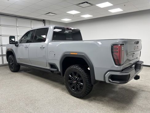 Used 2025 GMC Sierra 3500 AT4 w/ AT4 Premium Plus Package image 8