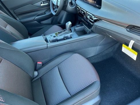 New 2026 Nissan Sentra SR w/ Floor Mat Package image 12