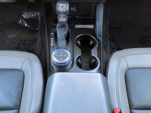 Used 2022 Ford Bronco Wildtrak AWD/4WD image 19
