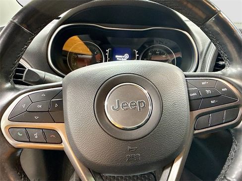 Used 2019 Jeep Cherokee Latitude Plus w/ Cold Weather Group image 13