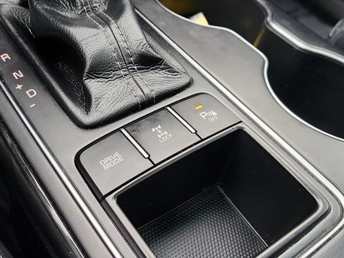 Used 2016 Kia Sorento SX image 28