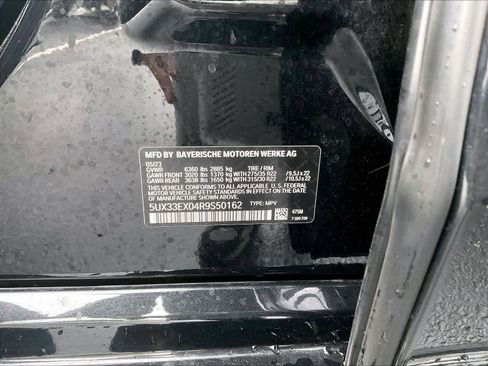 Used 2024 BMW X6 xDrive40i w/ Premium Package image 31