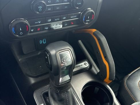 Used 2022 Ford Bronco Badlands AWD/4WD image 10