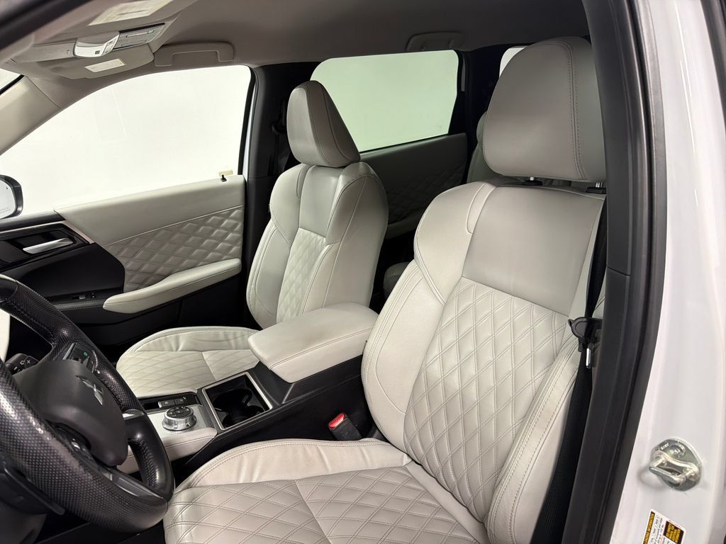 Used 2022 Mitsubishi Outlander SEL AWD/4WD image 23