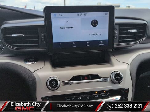 Used 2023 Ford Explorer XLT AWD/4WD image 11