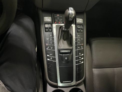 Used 2017 Porsche Macan image 40