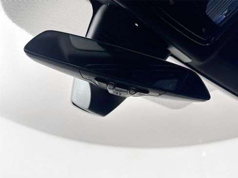 Used 2023 BMW M3 w/ M Carbon Exterior Package RWD image 21
