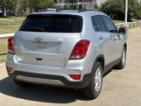 Used 2020 Chevrolet Trax LT w/ LT Convenience Package image 4