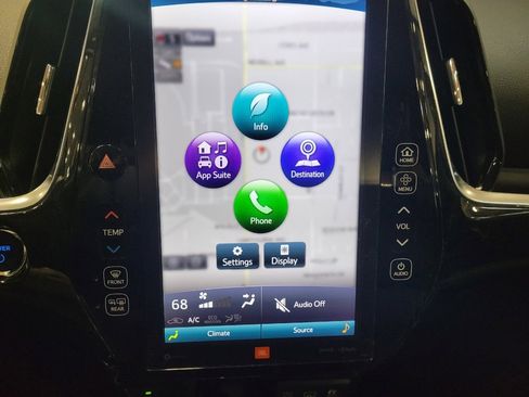 Used 2017 Toyota Prius Prime Advanced image 25