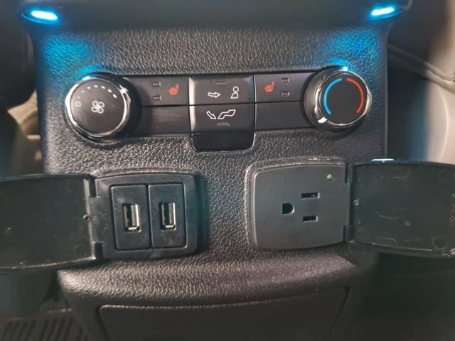 Used 2018 Ford Explorer Limited w/ Equipment Group 301A FWD image 16