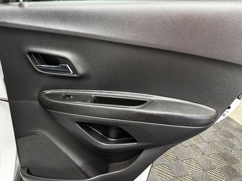 Used 2019 Chevrolet Trax LS w/ LPO, Cargo Package image 46