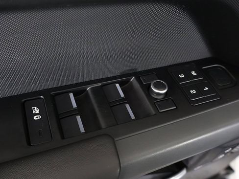 Used 2020 Land Rover Defender 110 X image 43