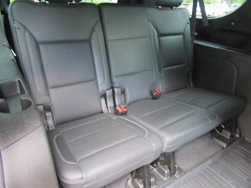 Used 2021 GMC Yukon XL Denali w/ Denali Ultimate Package AWD/4WD image 38