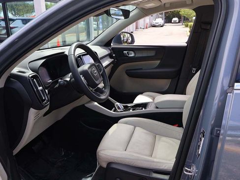 Used 2023 Volvo XC40 B5 Plus w/ Driver Assist Package AWD/4WD image 34