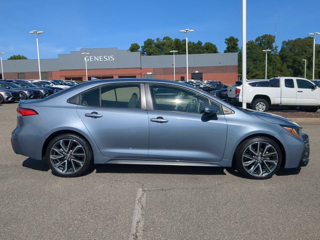 Used 2021 Toyota Corolla SE FWD image 3