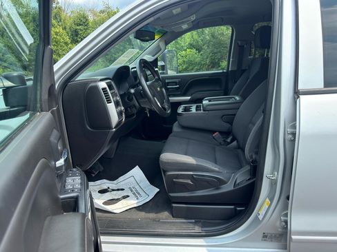 Used 2019 Chevrolet Silverado 1500 LT AWD/4WD image 12