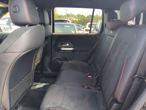 Certified 2025 Mercedes-Benz GLB 250 image 11