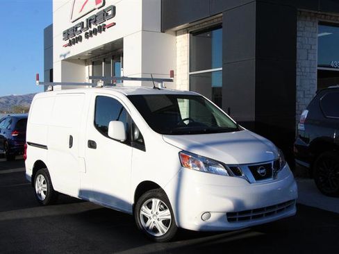 Used 2018 Nissan NV200 SV w/ Navigation Package image 1