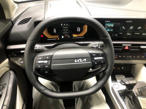 New 2026 Kia Sportage EX FWD image 26