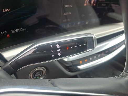 Used 2024 Cadillac Lyriq Sport AWD/4WD image 15