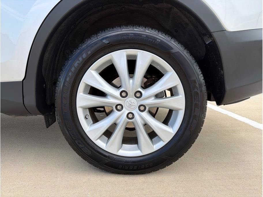 Used 2015 Toyota RAV4 Limited AWD/4WD image 29