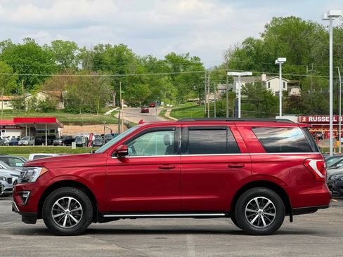 Used 2020 Ford Expedition XLT w/ Equipment Group 202A AWD/4WD image 5