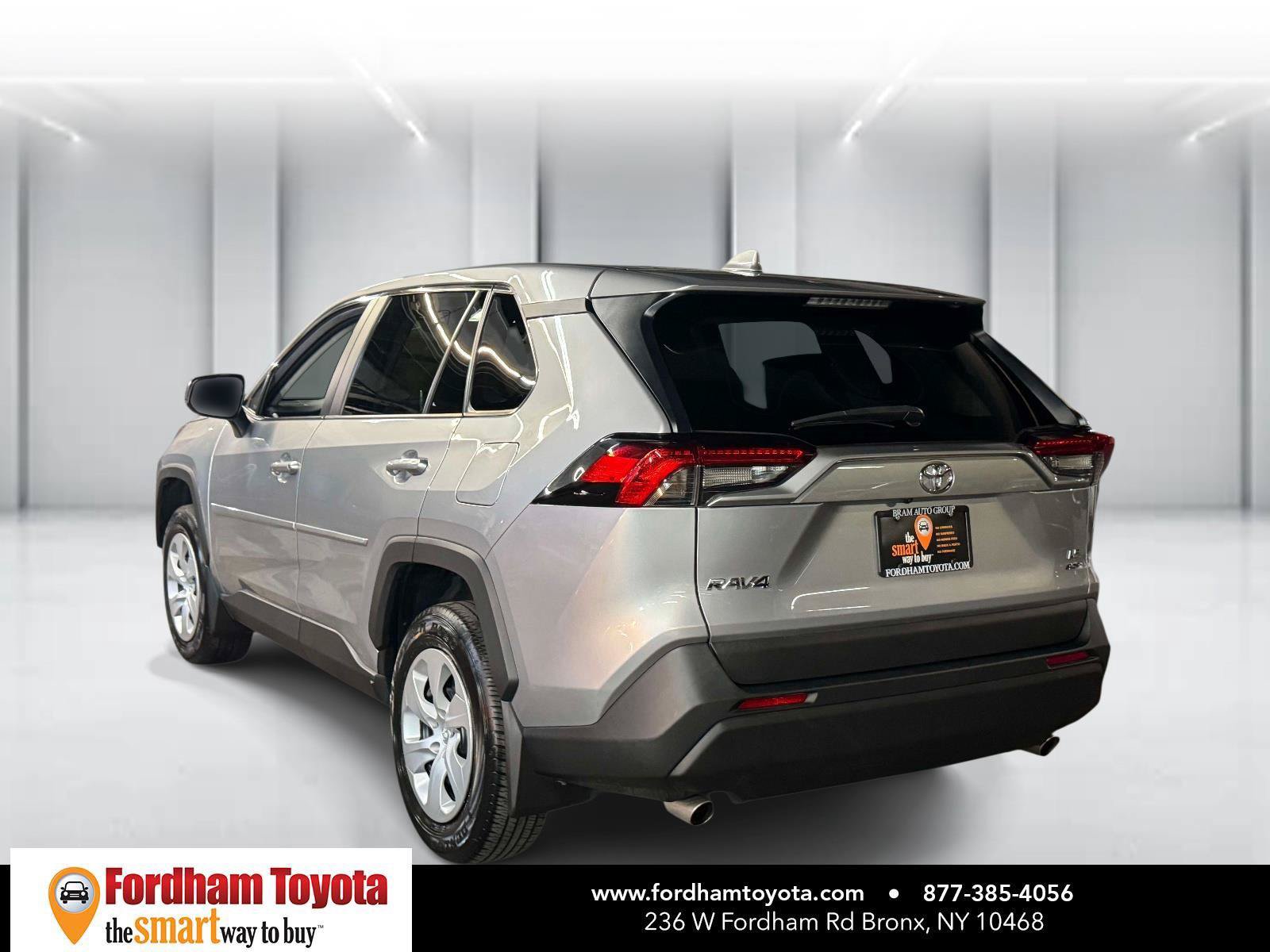 Certified 2023 Toyota RAV4 LE AWD/4WD image 5