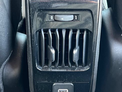 Used 2025 Jeep Compass Trailhawk AWD/4WD image 16