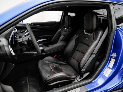 Used 2018 Chevrolet Camaro ZL1 image 33